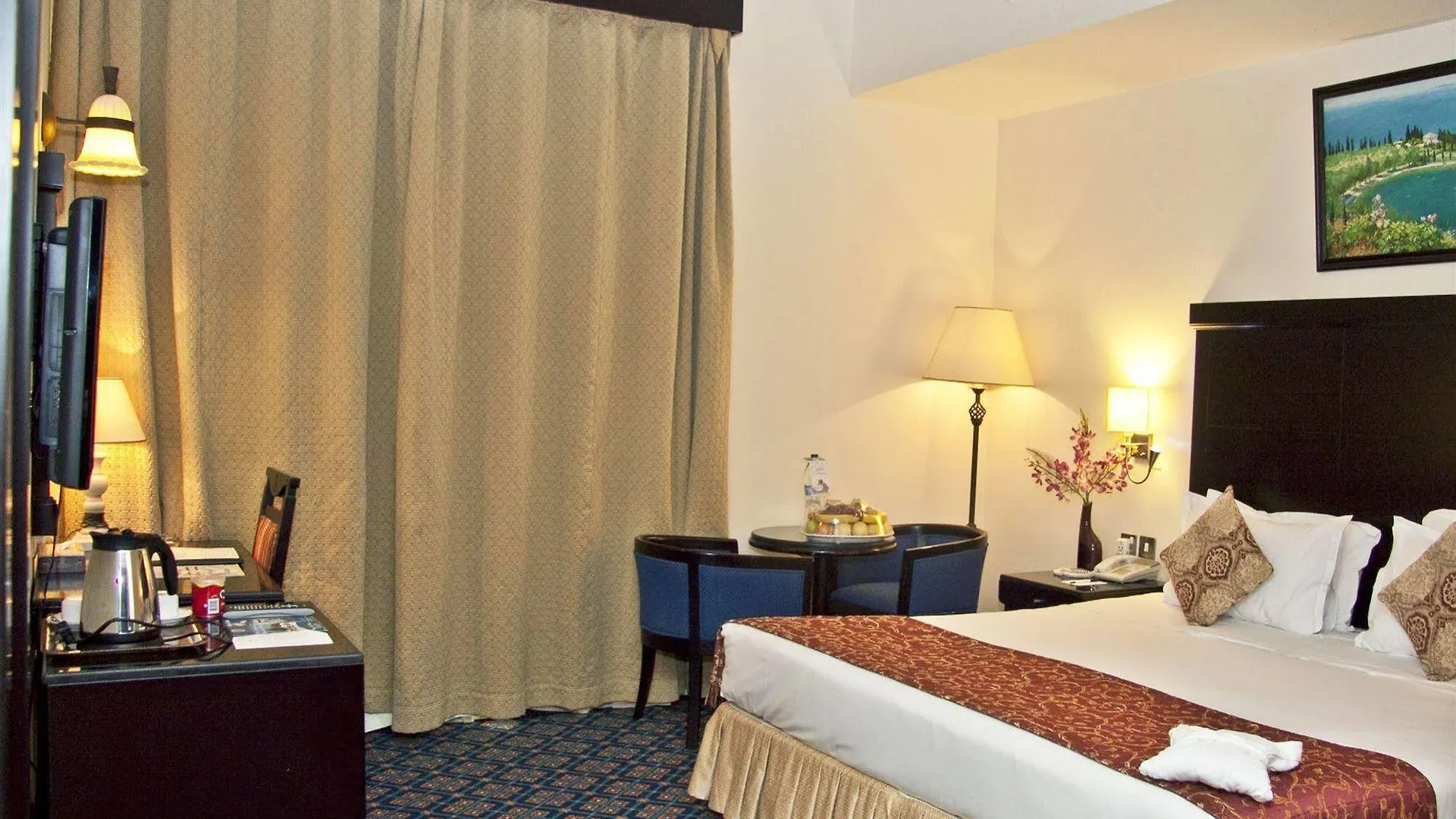Regent Beach Resort Dubai 2*,